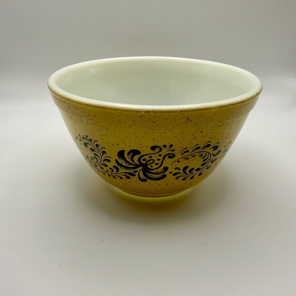 Pyrex Homestead Mixing Bowl 401 1.5 Pt Tan Blue Floral Speckled Vintage